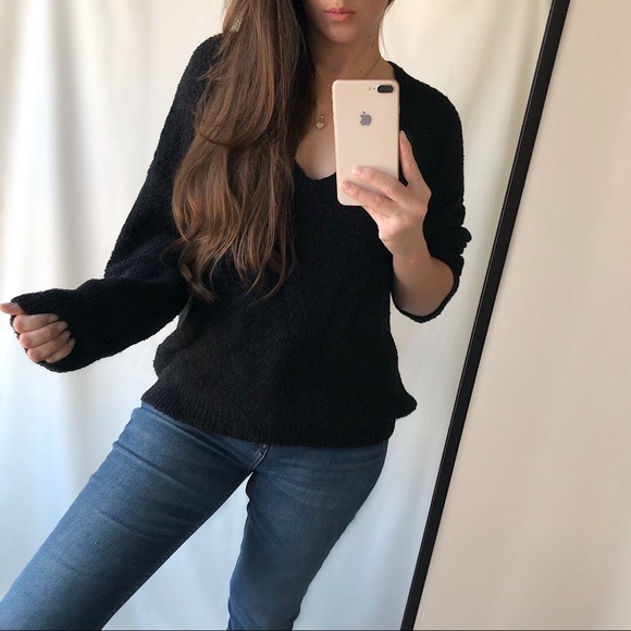 The Basic Essential Sweater - Picture 6 of 9